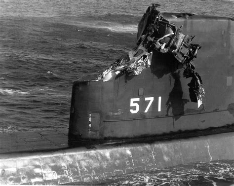 uss essex collision with nautilus.